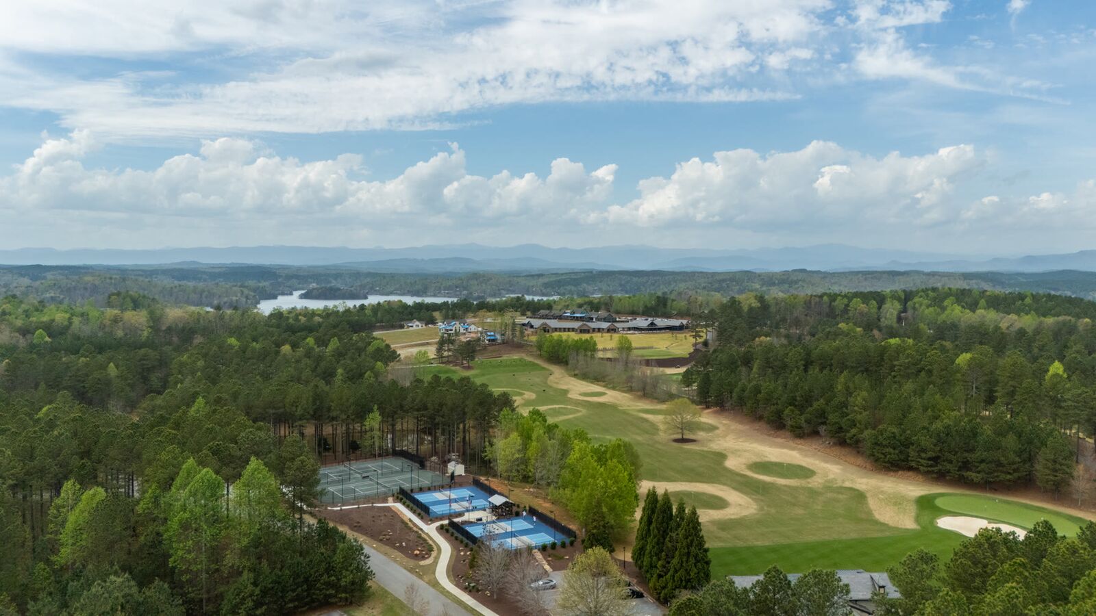 Golf and tennis at Keowee Springs